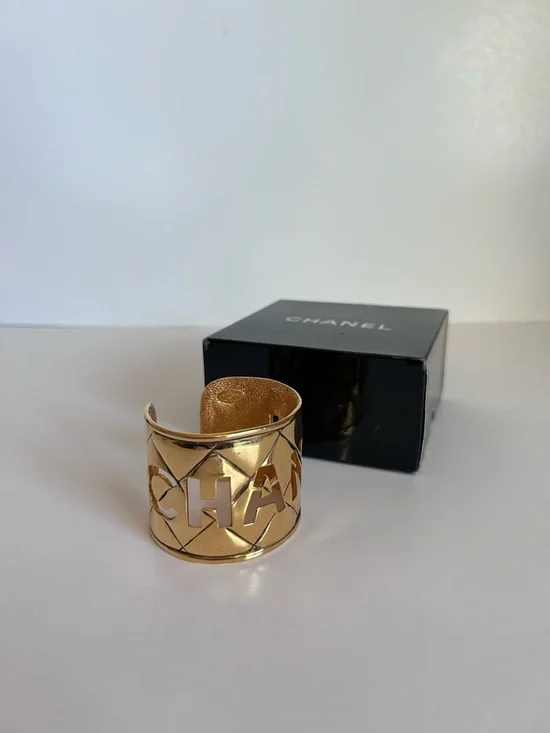 CHANEL Gold Quilted Logo Cutout Wide Cuff Bracelet RARE/COLLECTORS PIECE - Picture 3 of 4